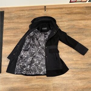 Guess Black Trench Coat with Patterned Lining